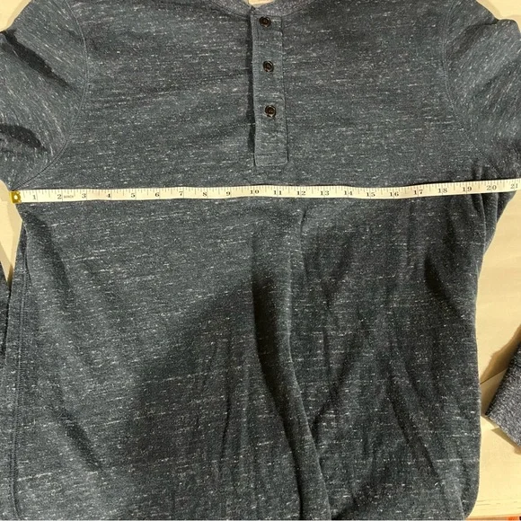 FAHERTY Men's Blue Heathered Henley Shirt - Picture 8 of 9